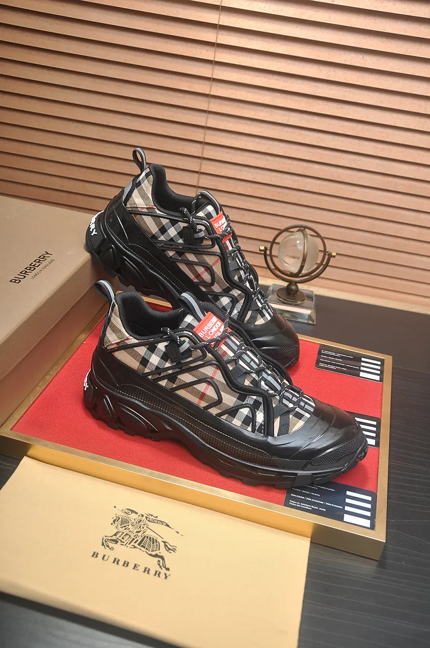 Men's shoes 💰680💶[Burberry] (cowhide lining) classic low-top sneakers｜Imported cowhide with classic plaid fabric｜Cow leather lining｜Original outsole｜Fine workmanship and comfortable to wear Size: 38-44 (customized at 45)